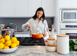 jakie podstawowe urządzenia kuchenne powinien mieć każdy dom?